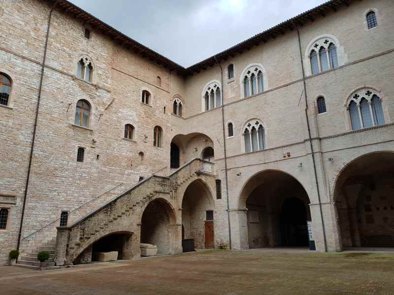 Corte di Palazzo Trinci